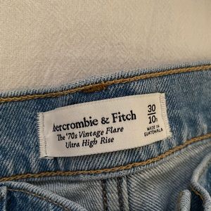 Abercrombie the 70’s vintage flare ultra high rise size 30
